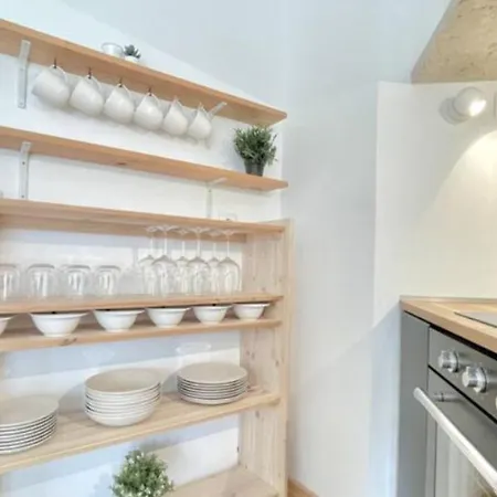 Valmor Avenue Vintage Chiq By Homeful